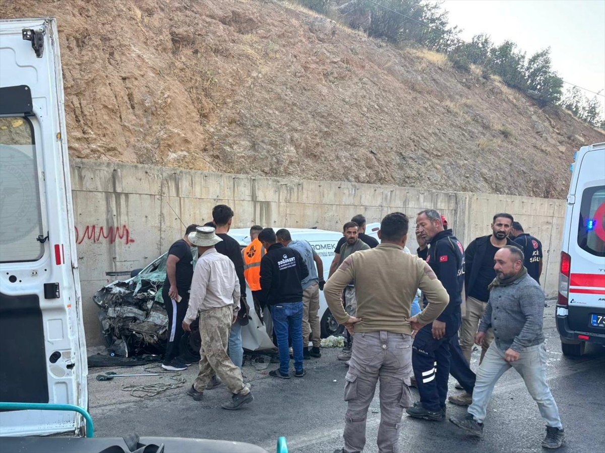 A A 20251009 39353601 39353599 S I R N A K T A M I N I B U S I L E H A F I F T I C A R I A R A C I N C A R P I S T I G I K A Z A D A 11 K I S I Y A R A L A N D I