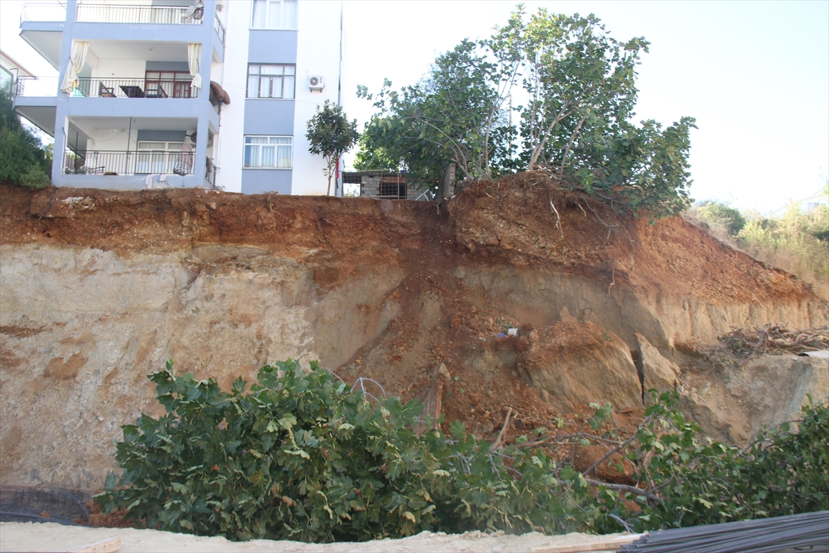 A A 20251014 39406838 39406835 A N T A L Y A D A G O C U K M E Y D A N A G E L E N I N S A A T M U H U R L E N D I