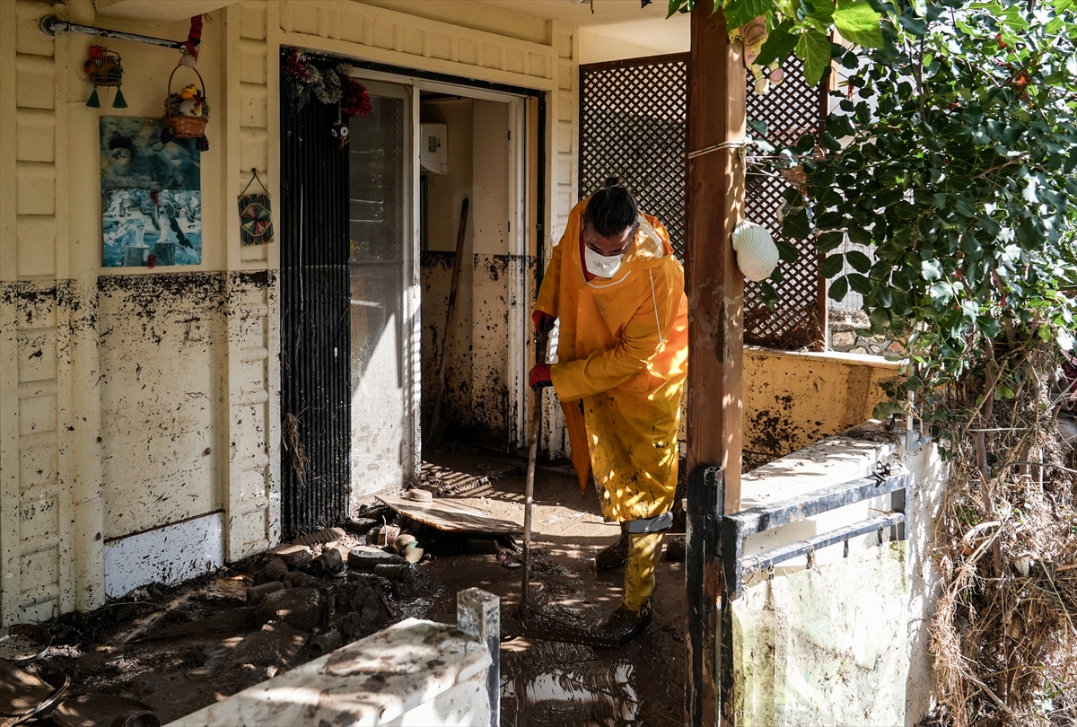 A A 20251025 39515880 39515868 I Z M I R F O C A D A K I A F E T I N Y A R A L A R I S A R I L I Y O R