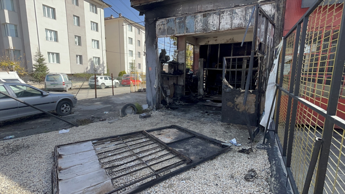 A A 20251027 39533705 39533704 E S K I S E H I R D E I S Y E R I N D E M E Y D A N A G E L E N P A T L A M A D A 2 K I S I Y A R A L A N D I