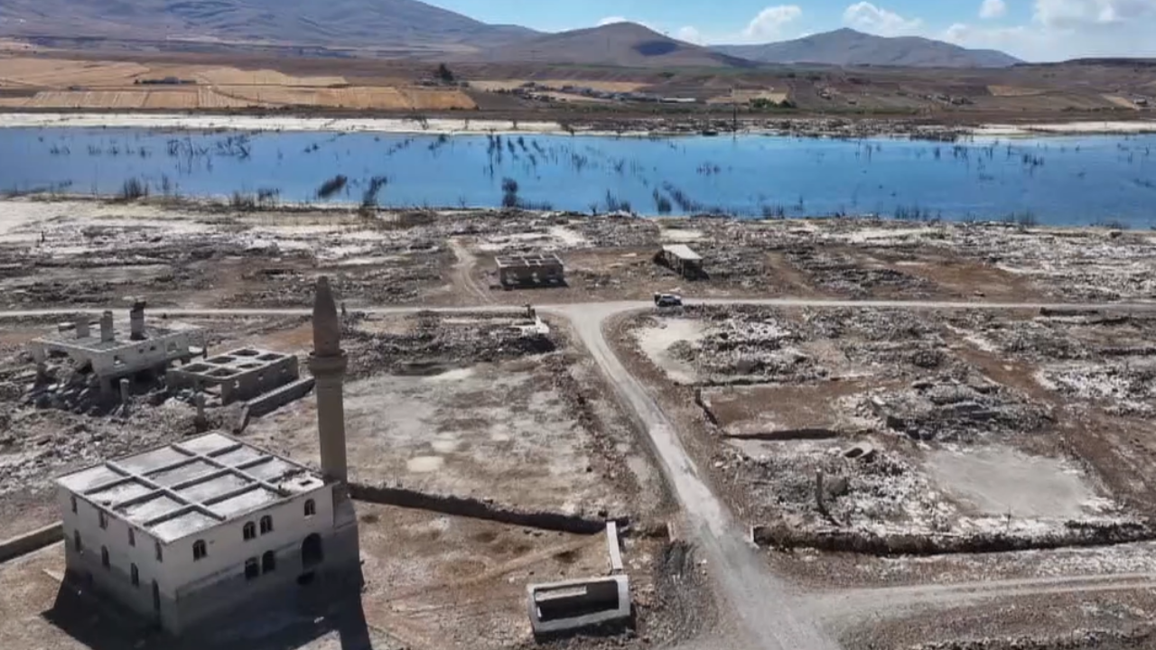 Ekonomi̇st 2025 10 04T122425.078