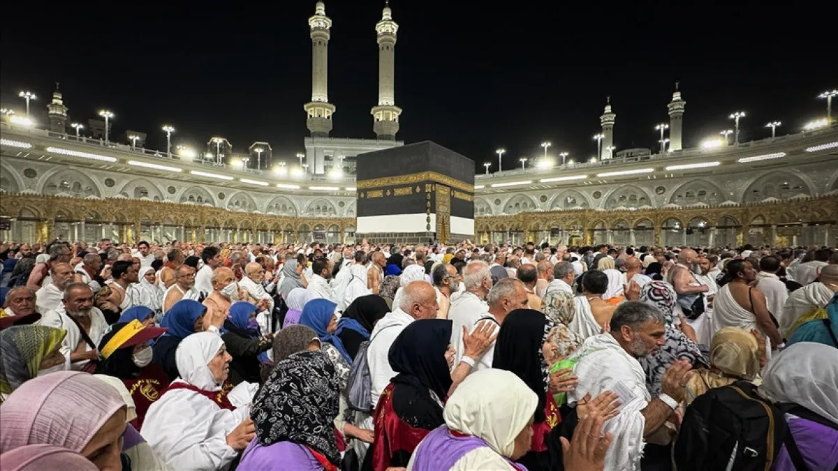 690716C23B7Df556 W1200Xh675