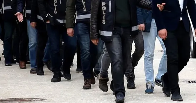 İzmir merkezli yasa dışı bahis operasyonunda 34 gözaltı: Yaklaşık 2 Milyar liralık para trafiği tespit edildi