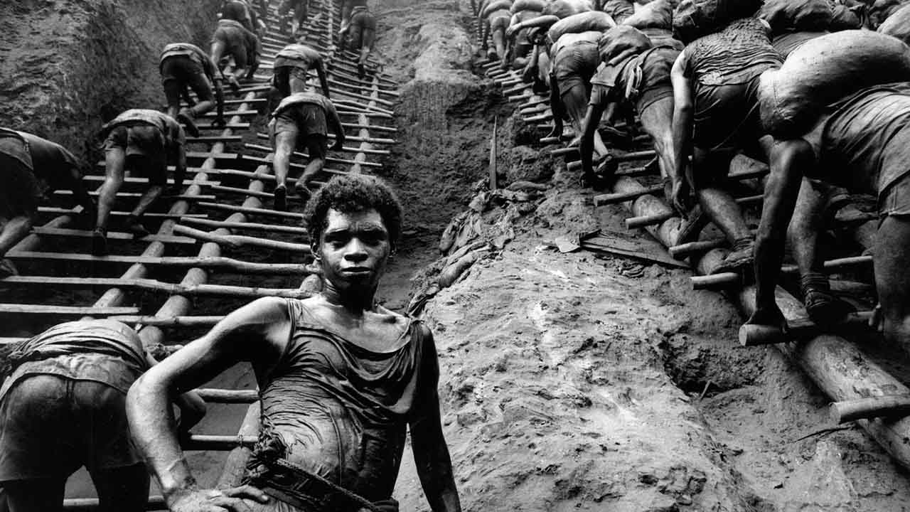 Sebastiao Salgado Workers.jpg